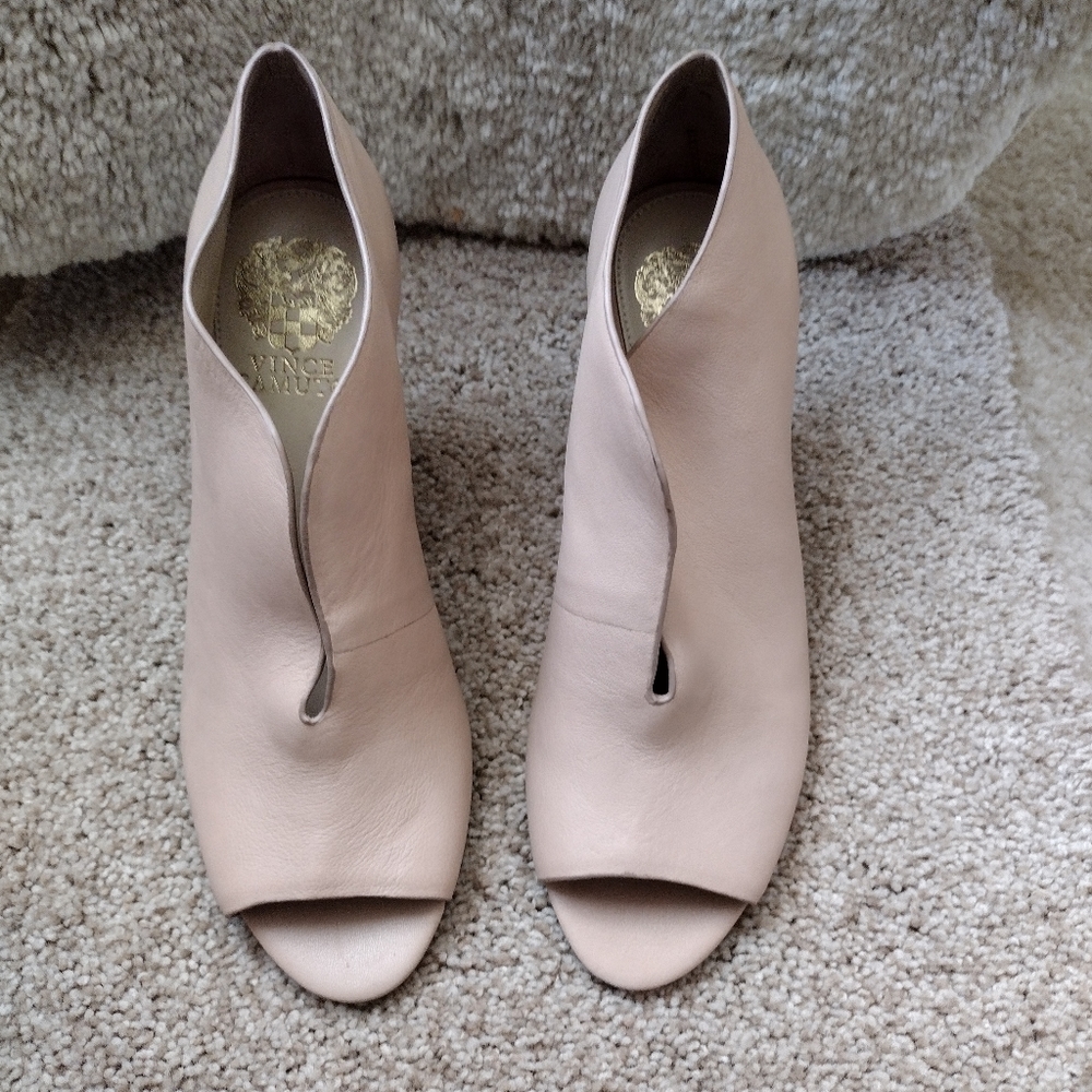 NWT VINCE CAMUTO SHOES